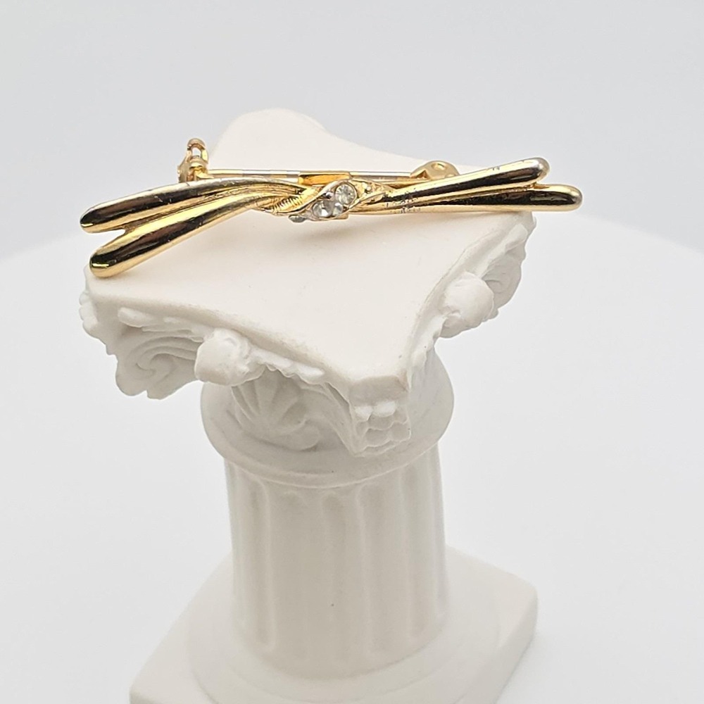 Vintage Dragonfly Wing Brooch Pin Bow Ribbon Rhinestone Accents Gold Tone